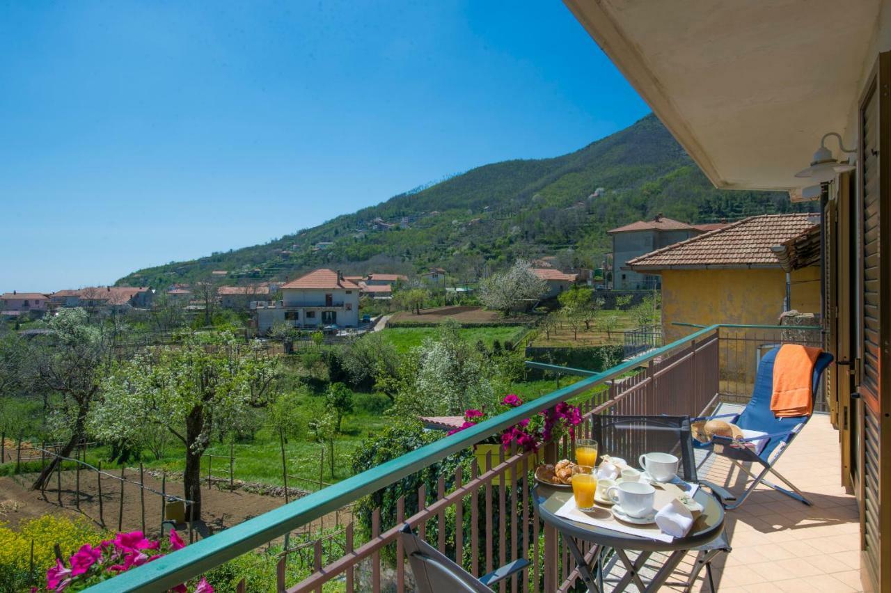 Вилла Al Cortile Di Nonno Luigi Аджерола Экстерьер фото