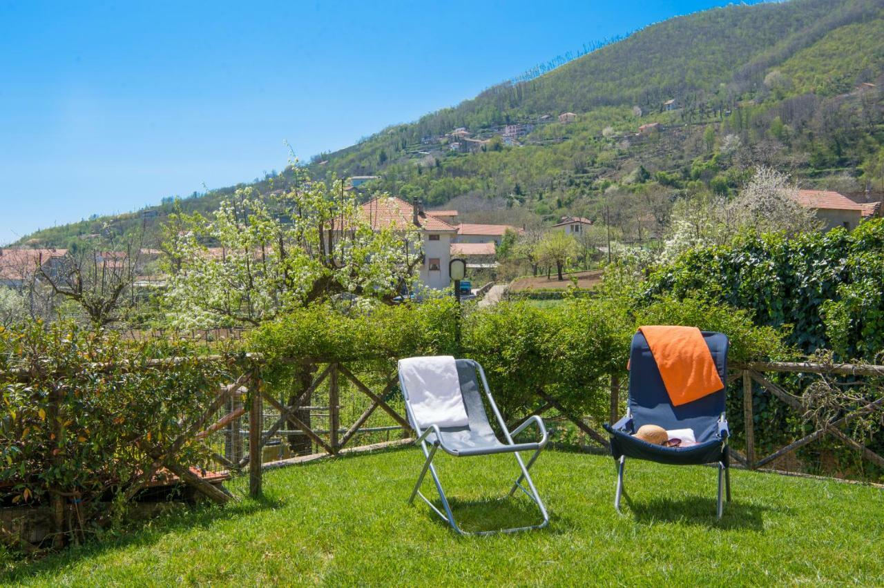 Вилла Al Cortile Di Nonno Luigi Аджерола Экстерьер фото