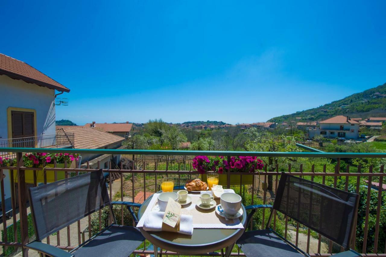 Вилла Al Cortile Di Nonno Luigi Аджерола Экстерьер фото